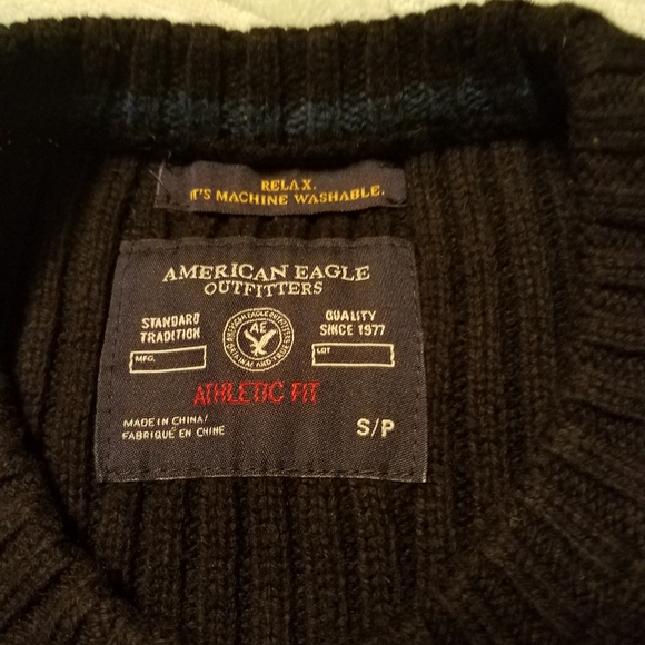 AE Navy Blue Men's Knitting Sweater Size Small - Picture 3 of 3